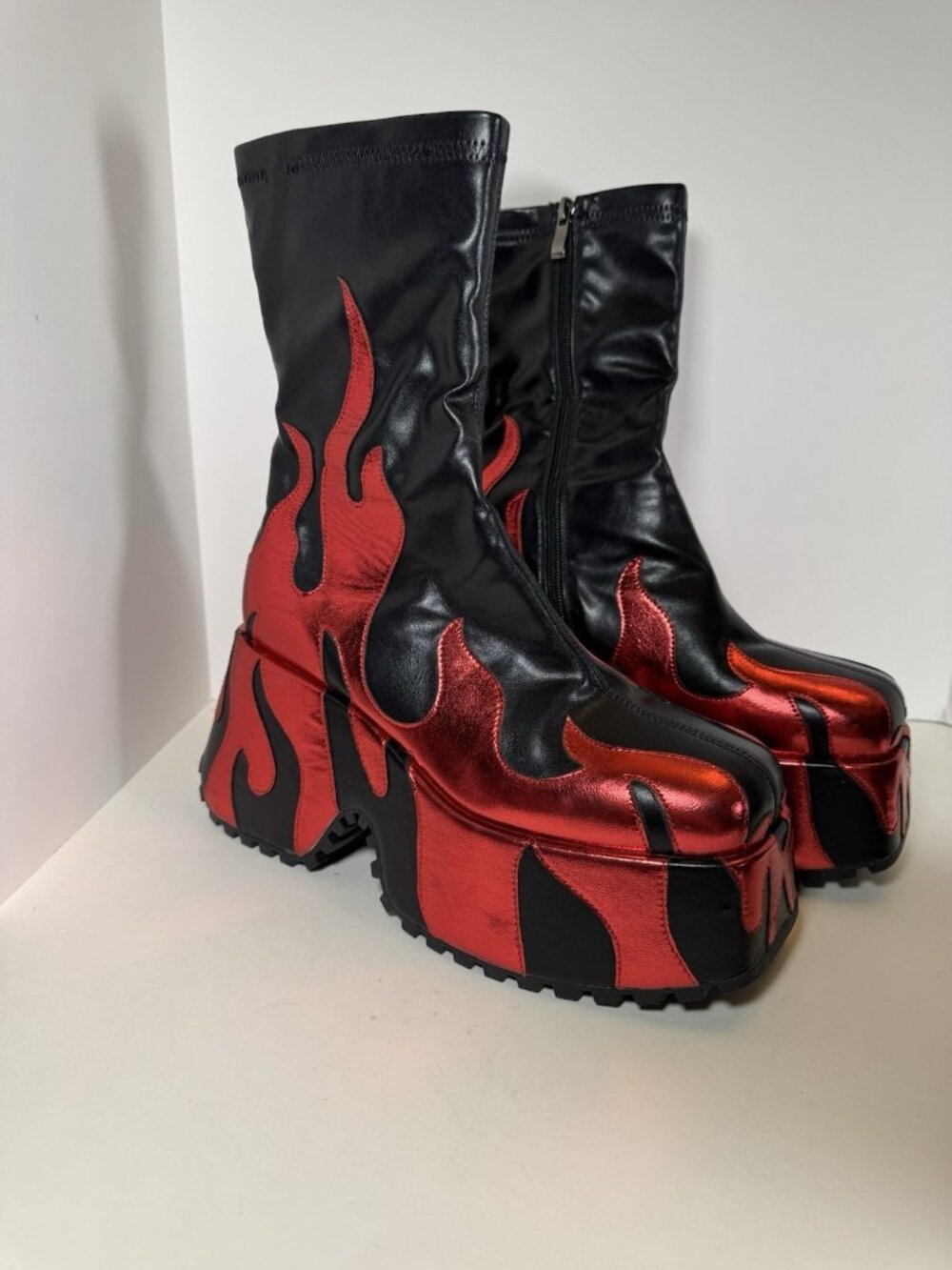 HiColor Women's Red Flames Printing Chunky Sole Boots Ankle Size 11.5 Cosplay